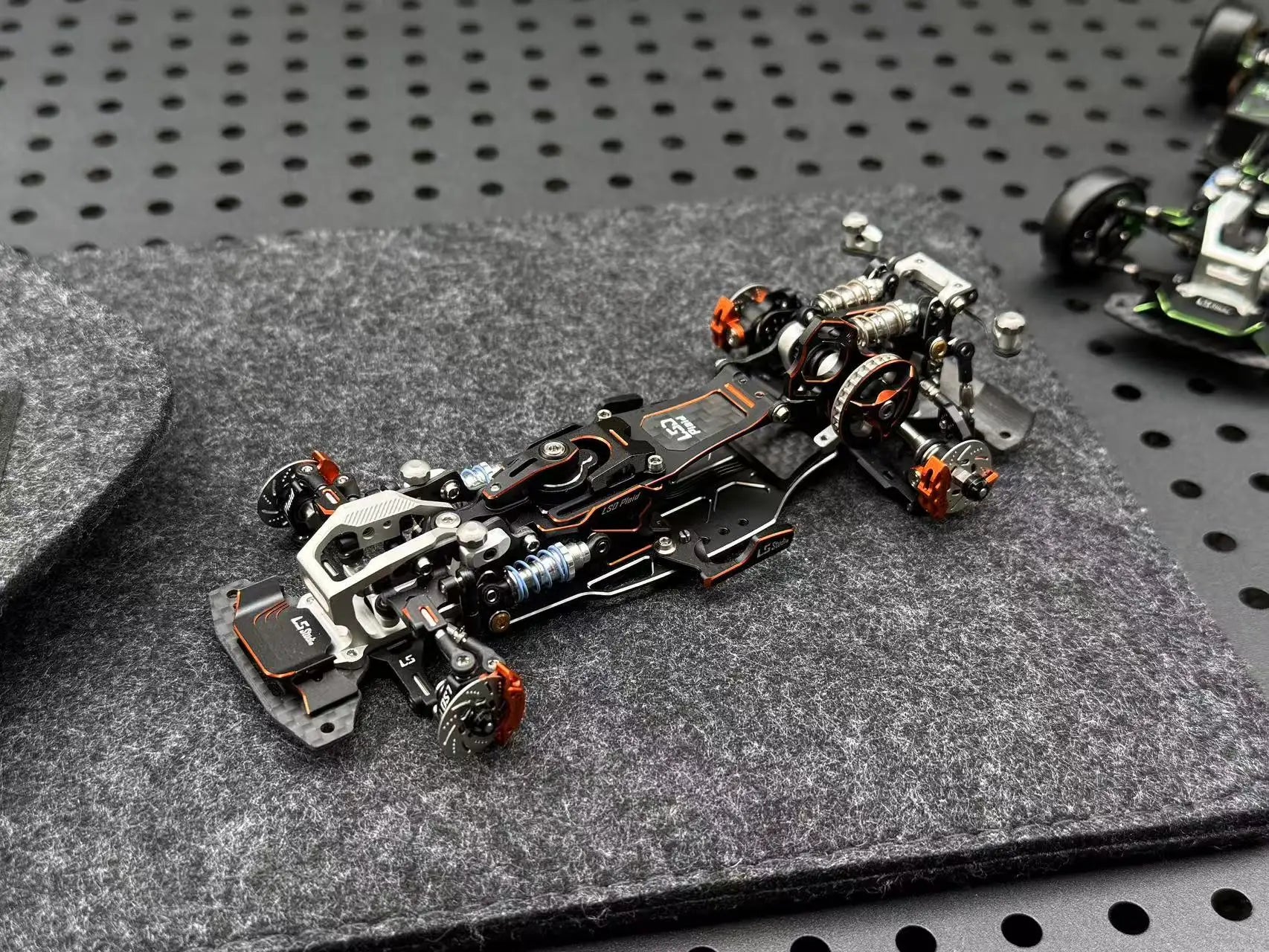 LSD Plaid RC Mini Car 1/24 RC Drift Mosquito Car  Frame KIT Lightweight Electric Remote Control Drift Model Toy Holiday Gift.