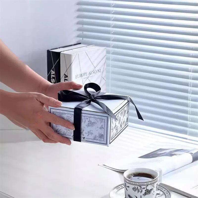 Vintage Elegant Ceramic Mug Floral bird pattern Coffee Cup and Saucer Afternoon Tea Cup Dessert Tray Exquisite Gift Water Cup.