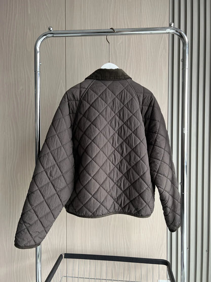 Women's Quilted Jacket with Padded Lining Model ETJ 2025 - Casual and Simple Diamond Quilted Short Puffer Jacket with Collar.