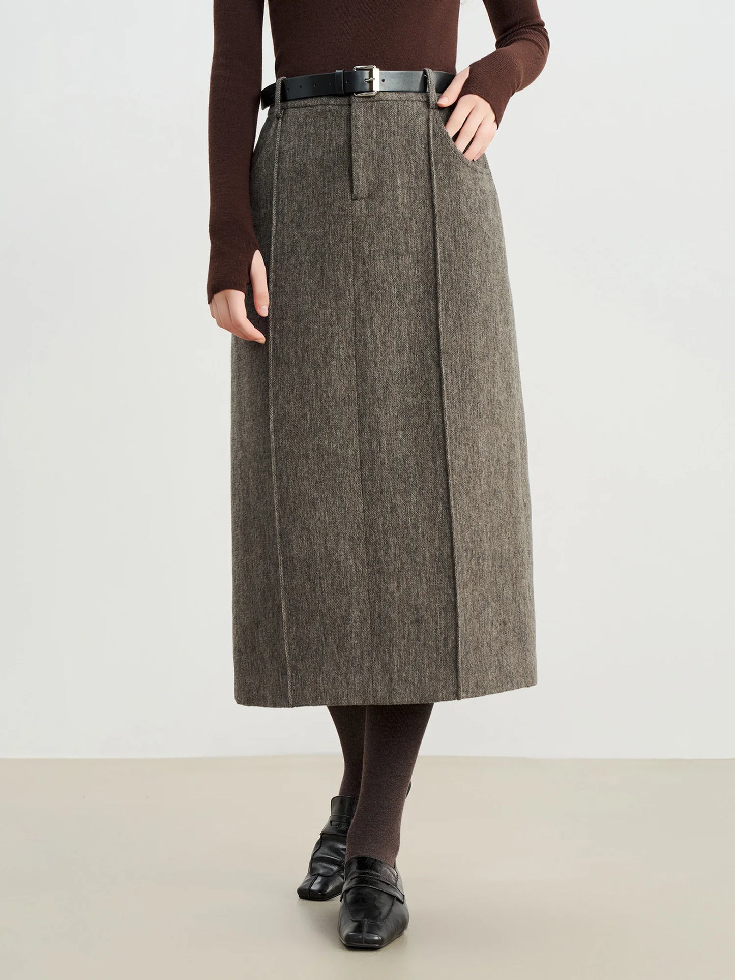 ZIQIAO Retro Mid-length Straight Skirt for Women 2025 Autumn and Winter New Slit Woolen Skirt Commuting Soft Warm British Style.