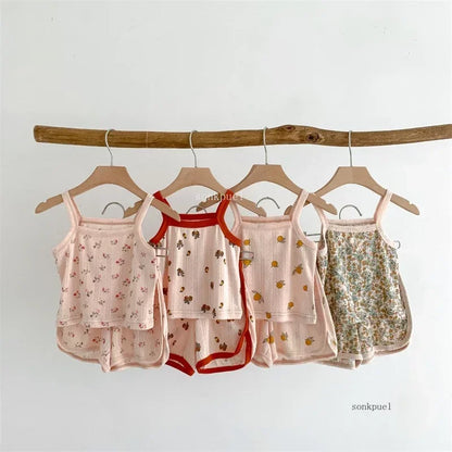 Baby Kleidung Sets Sommer Kleinkind Mädchen Strap Anzüge Baumwolle Druck Baby Jungen Tops T und Shorts Infant Trainingsanzug Neugeborenen Sets.