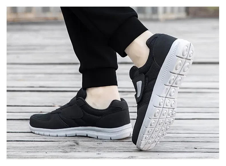 Men's Soft Sole Comfortable Shoes Spring Women's Walking Round Toe Loafers Solid Colour Thick Bottom Non-slip Sneakers.