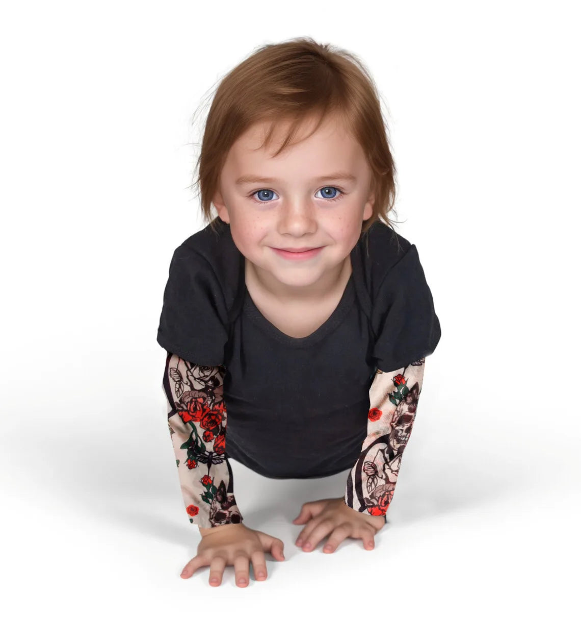 Sommer Baby Boy Kleidung Body suits Mode Neugeborenen Stram pler gefälschte zwei tätowierte Ärmel Baumwolle bequeme Baby Bodysuit Einteiler.