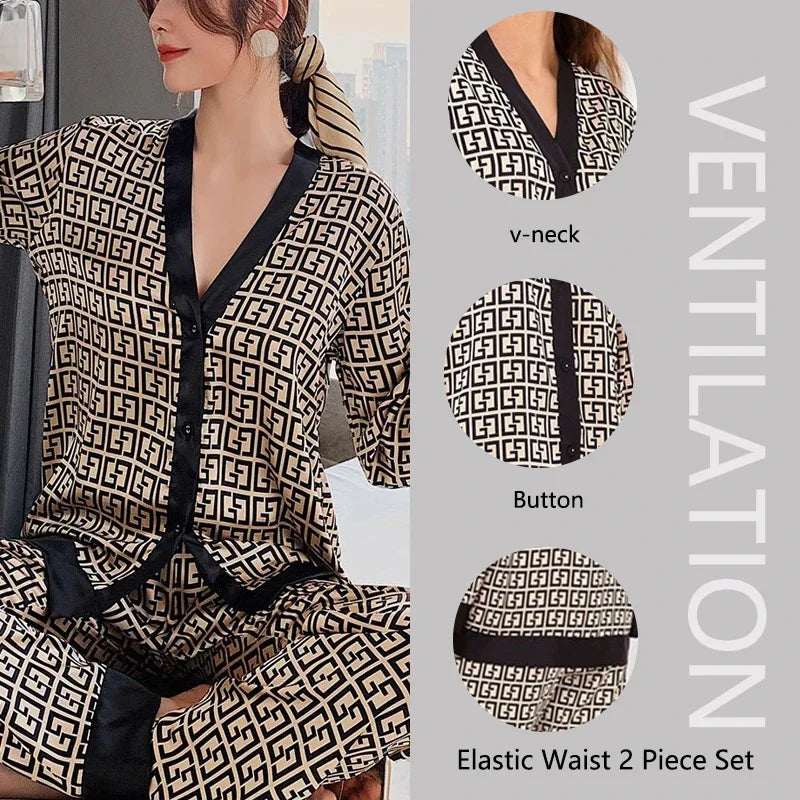 2PcsLarge Größe Frauen Pyjamas Set Gedruckt Homewear Eis Seide Lange Ärmeln Lange Hosen Student Pyjamas Schwarz Strickjacke kann Getragen Werden.