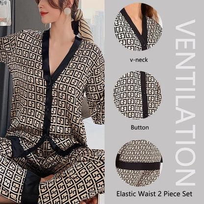 2PcsLarge Größe Frauen Pyjamas Set Gedruckt Homewear Eis Seide Lange Ärmeln Lange Hosen Student Pyjamas Schwarz Strickjacke kann Getragen Werden.