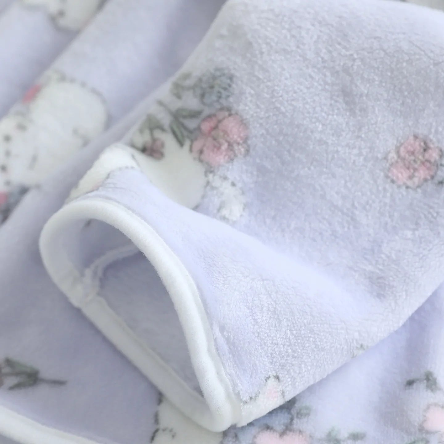 2025 New Winter Women's Pajama Set with Thickened Fleece and Flannel Warm Head Cartoon Comfortable Home Clothing Set Pijama.