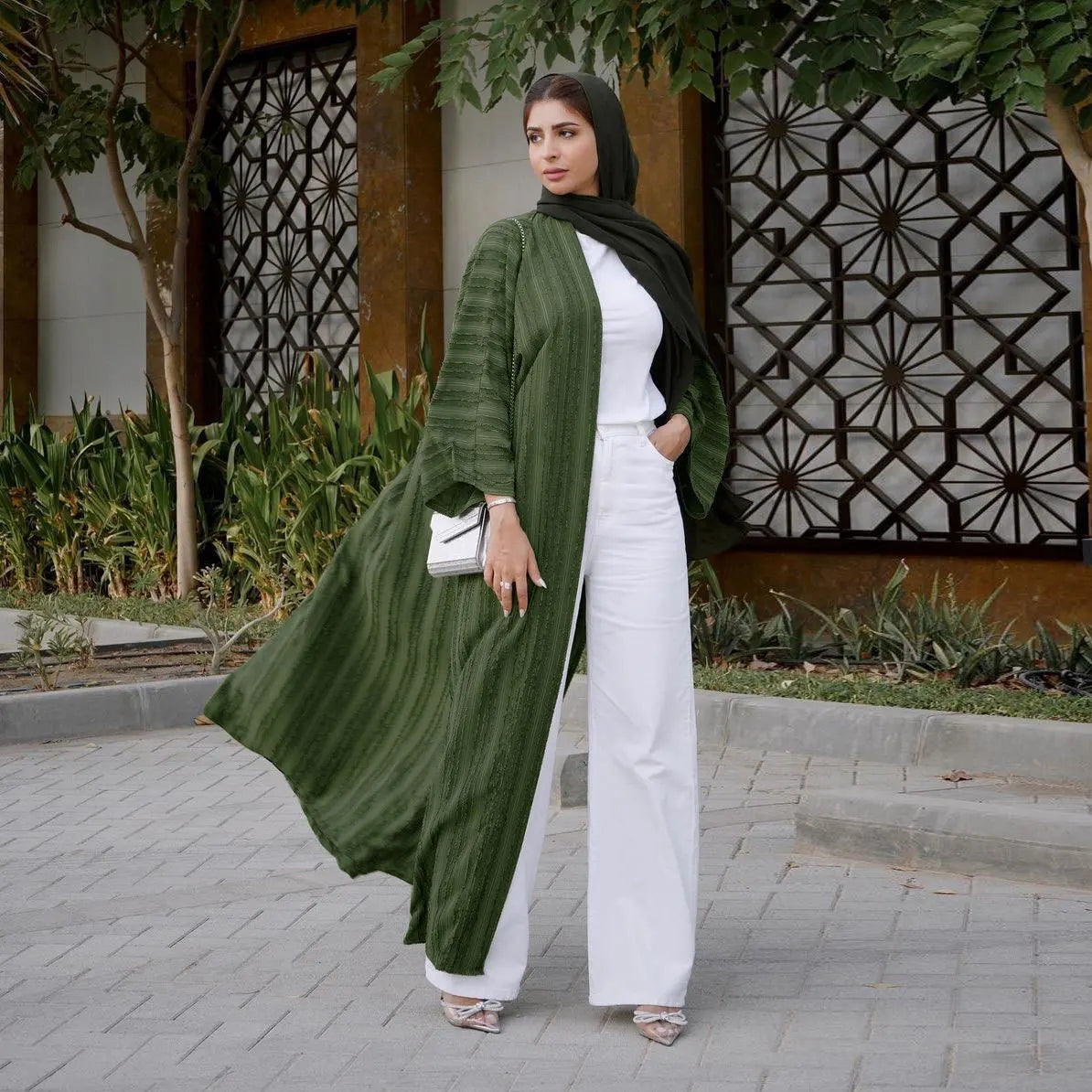 2024 New Fashion Muslim Kimono Abaya Solid Striped Retro Ethnic Cardigan Robe Dubai Middle Eastern Saudi Arabia Eid Clothes