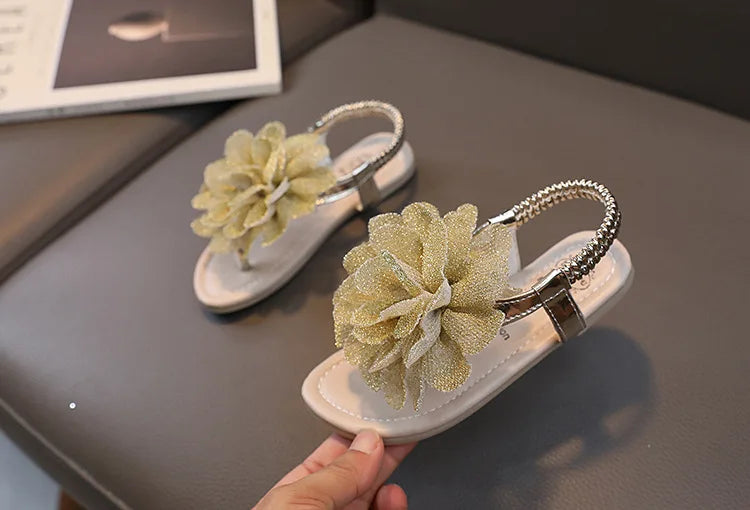 Girls Sandals 2023 Summer New Bling Flowers Baby Children Fashion Soft Bottom Student Shoes Kid's Slippers Pink Flats Flip Flops.