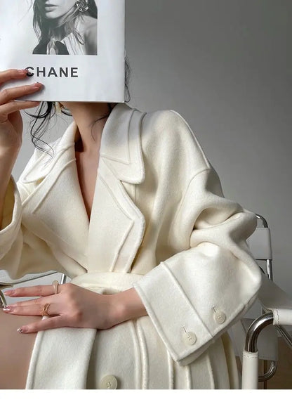 Weißer Mantel im französischen Stil, High-End-Temperament, Herbst-Winter, langer Wollmantel, 2025, neuer Damen-Wollmantel, modische lose Oberbekleidung.