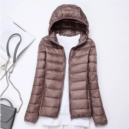 2024 neue Ankünfte Frauen Mit Kapuze Ultra Leichte Packbare Puffer Jacken Herbst Winter Weiße Ente Unten Weiblichen Koreanischen Dünnen Mantel.