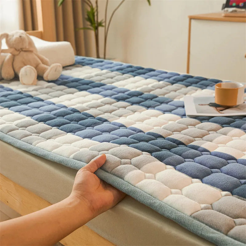 Winter Dormitory Soft Mattress Toppers Thick Warm Coral Velvet Bed Sheet Non-slip Mattress Cover Thin Bed Pad Tatami Floor Mat
