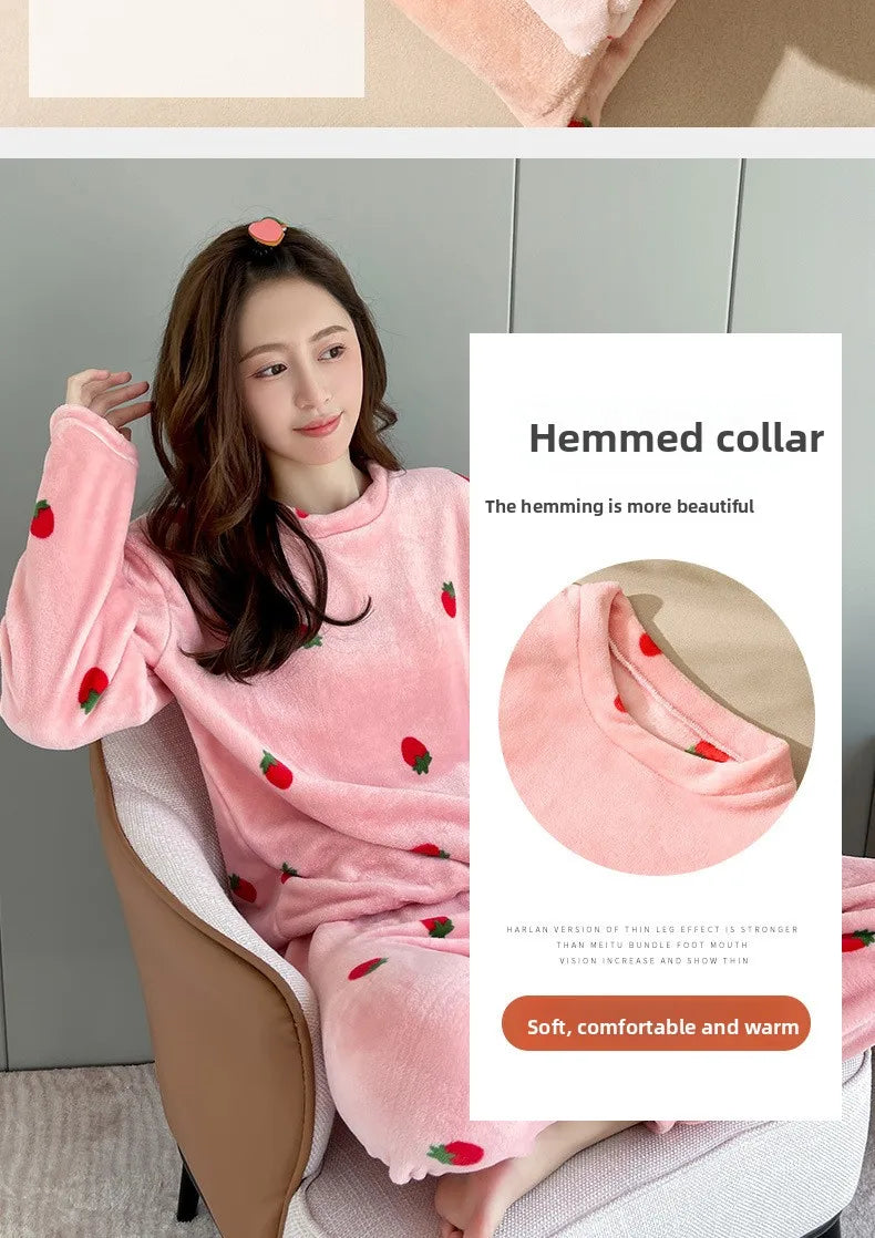 Warme Damen-Nachtwäsche für den Winter, bedruckt, Erdbeere, O-Ausschnitt, Korallensamt-Pyjama, Loungewear, zweiteiliges Set, süße Damen-Pyjamas.