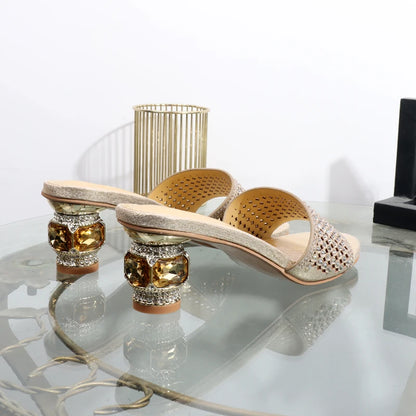Golden heeles sandals new rhinestones in the summer 2025  thick heels lady slippers wearing banquet luxury elegant slippers.