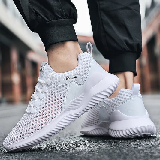 Sommer Tennis Casual Mesh Schuhe Atmungsaktive Hohl training fitness Plattform Weichen Boden Läuft Leichte Vulkanisierte Schuhe.