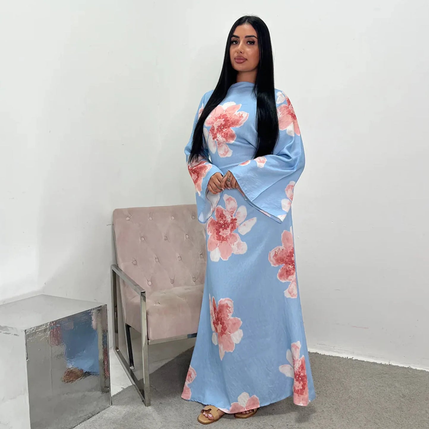 Arabesque Bell Sleeve Flowy Maxi Abaya Dress Elegant Floral Print Muslim Modest Long Dress Islamic Vacation Outfit Summer Robe.