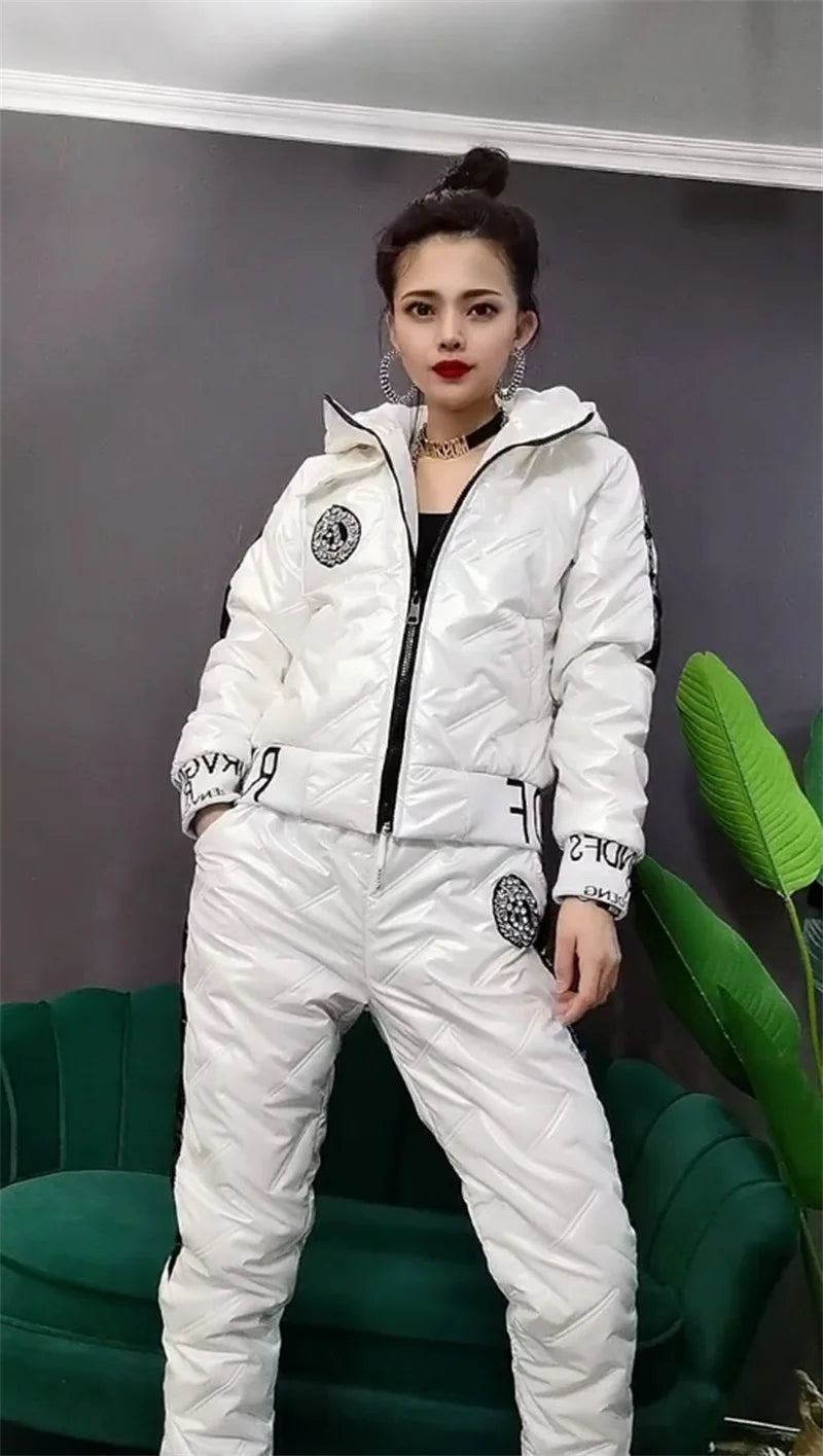 Mode Winter Glänzend Parkas Frauen Anzug Übergroßen Zwei Stück Set Casual Mit Kapuze Baumwolle Gepolsterte Kurzen Mantel + Verdicken Warme Hose Sets.