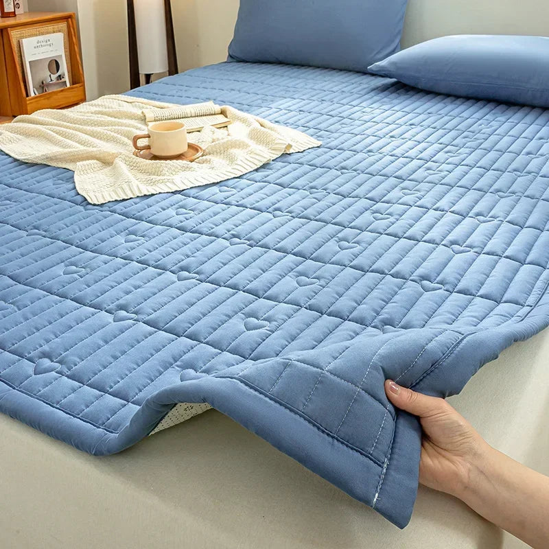 Washed cotton quilted thicken mattress pink romance heart sleeping mat 150cm bed sheet bed protection pad queen king size.