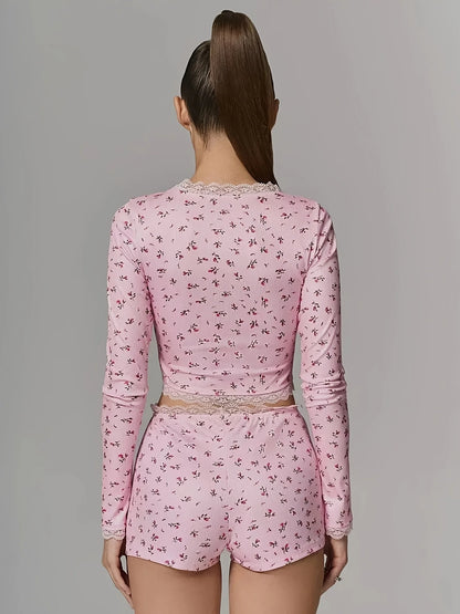Damen-Pyjama-Set mit Blumenspitzenbesatz, vorne, kurzärmliges Oberteil und Shorts, lässige, bequeme Nachtwäsche.