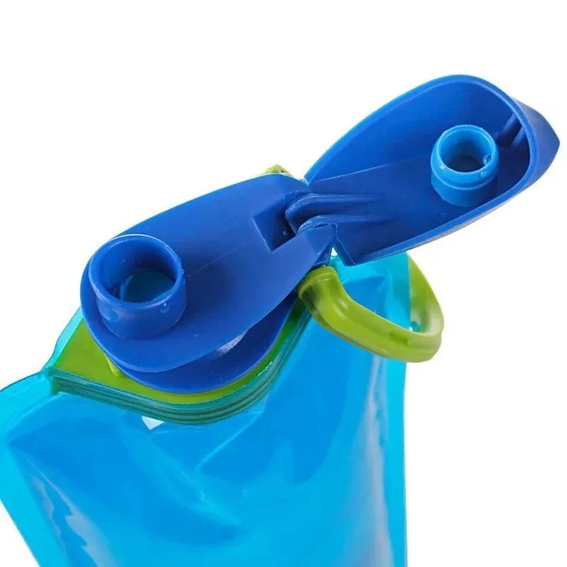 Foldable Water Bottles Flexible Reusable Travel Water Bottle Plastic Water Pouch Soft Flask Water Bag With Carabiner Clip.