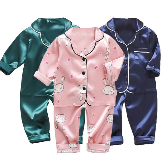 Koreanische Version des Kinder-Pyjama-Sets aus Seidensatin mit langen Ärmeln und Hose, zweiteiliges einfarbiges Cartoon-Set für männliche Babys.