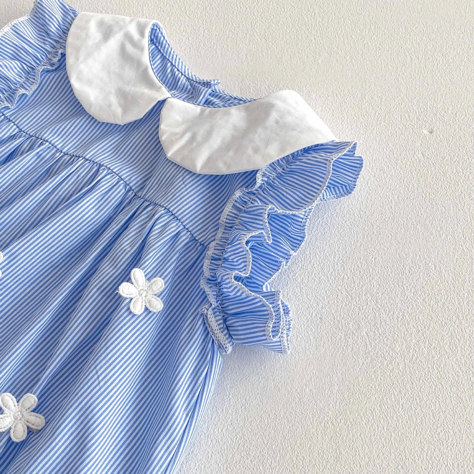 Babykleidung 2025, Sommer-Baby-Body für Mädchen, Baumwolle, ärmellos, für Kleinkinder, blau, weiß, gestreift, Einteiler, süßes Kleinkind-Einteiler.