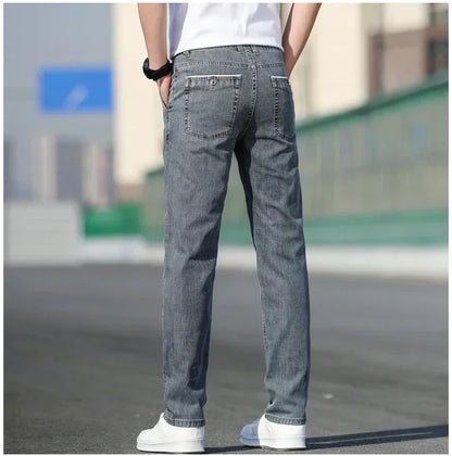 2025 sommer Neue männer Lose Grau Jeans Mode Lässig Stretch Gerade bein Denim Hosen Männlich Hellblau männer Hosen.
