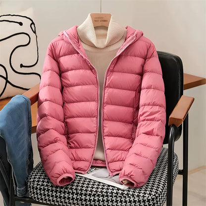 2024 neue Ankünfte Frauen Mit Kapuze Ultra Leichte Packbare Puffer Jacken Herbst Winter Weiße Ente Unten Weiblichen Koreanischen Dünnen Mantel.