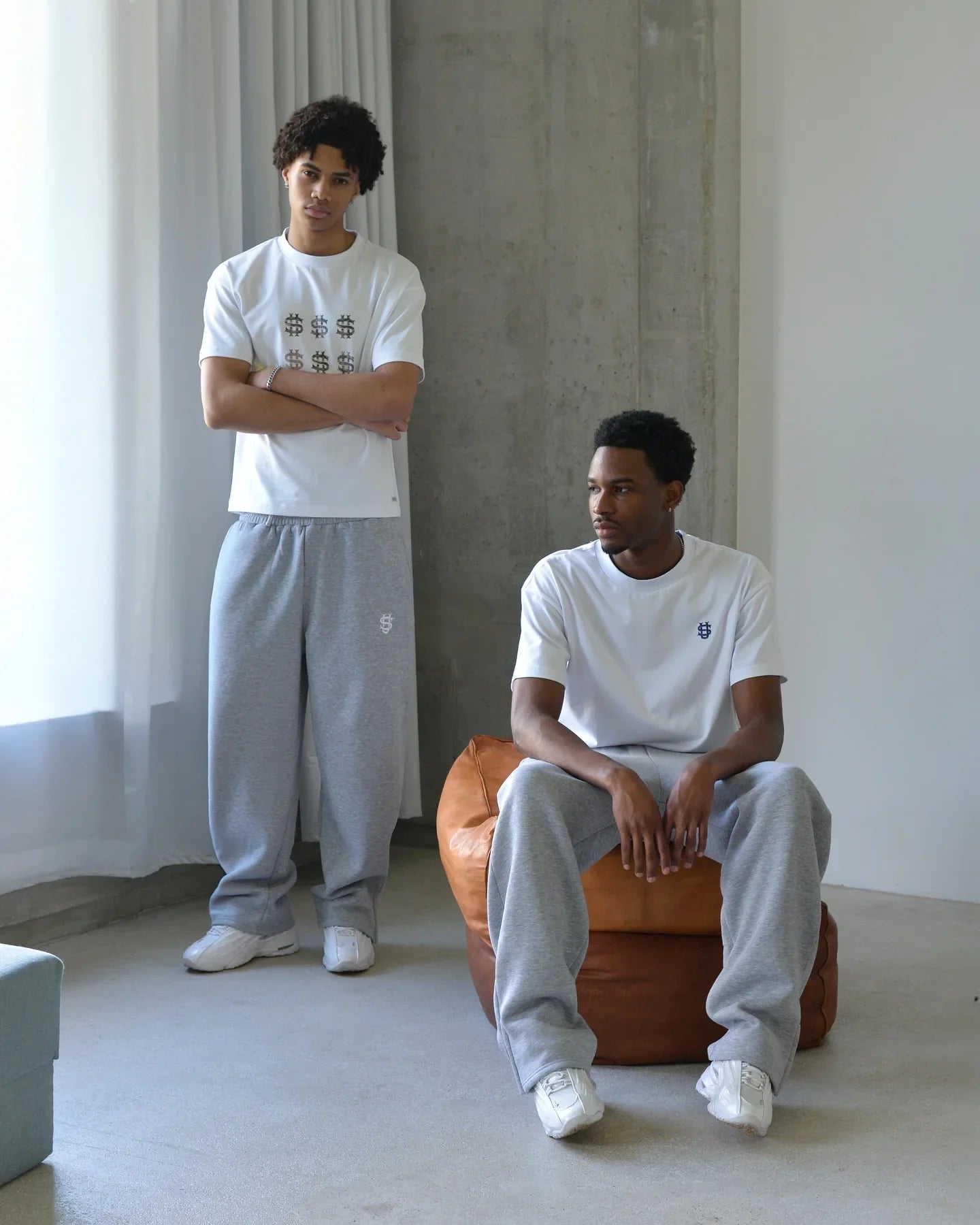 Embroidered sweatpants two-piece set Y2K clothing men's hip-hop oversized sweatpants casual zipper hoodie.