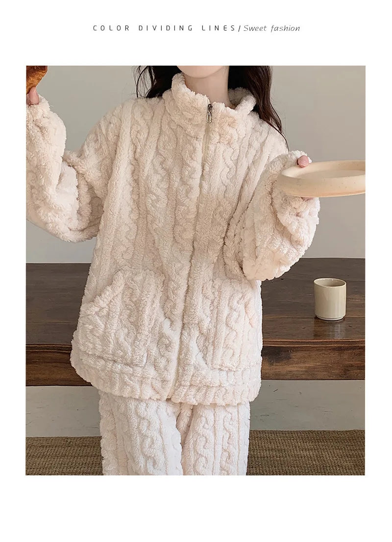Große Größe Flanell Pyjama Set Herbst Winter Weibliche Nachtwäsche Hosen Anzug Verdicken Korallen Fleece Hohe Kragen Lounge Tragen Homewear.