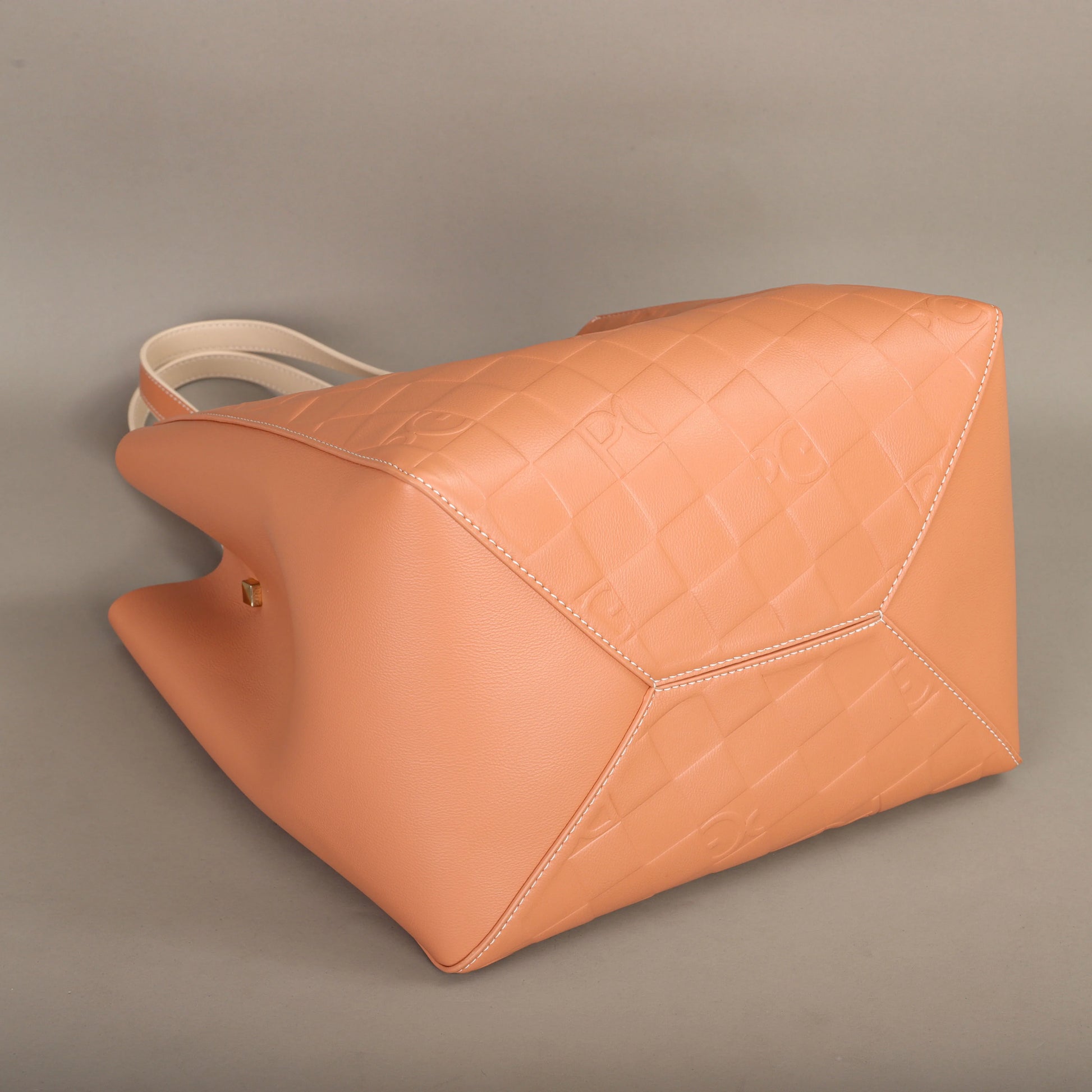 PG Lady Light Luxury High-End Design Large Capacity 2025 New Fashion PU Artificial Eco-Friendly Leather Single Shoulder Bag.