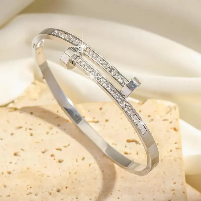 UILZ 316L Stainless Steel Exquisite Nail Brand Bracelets For Women American Trendy Shining Zircon Screw Not fading Bangle Gift.