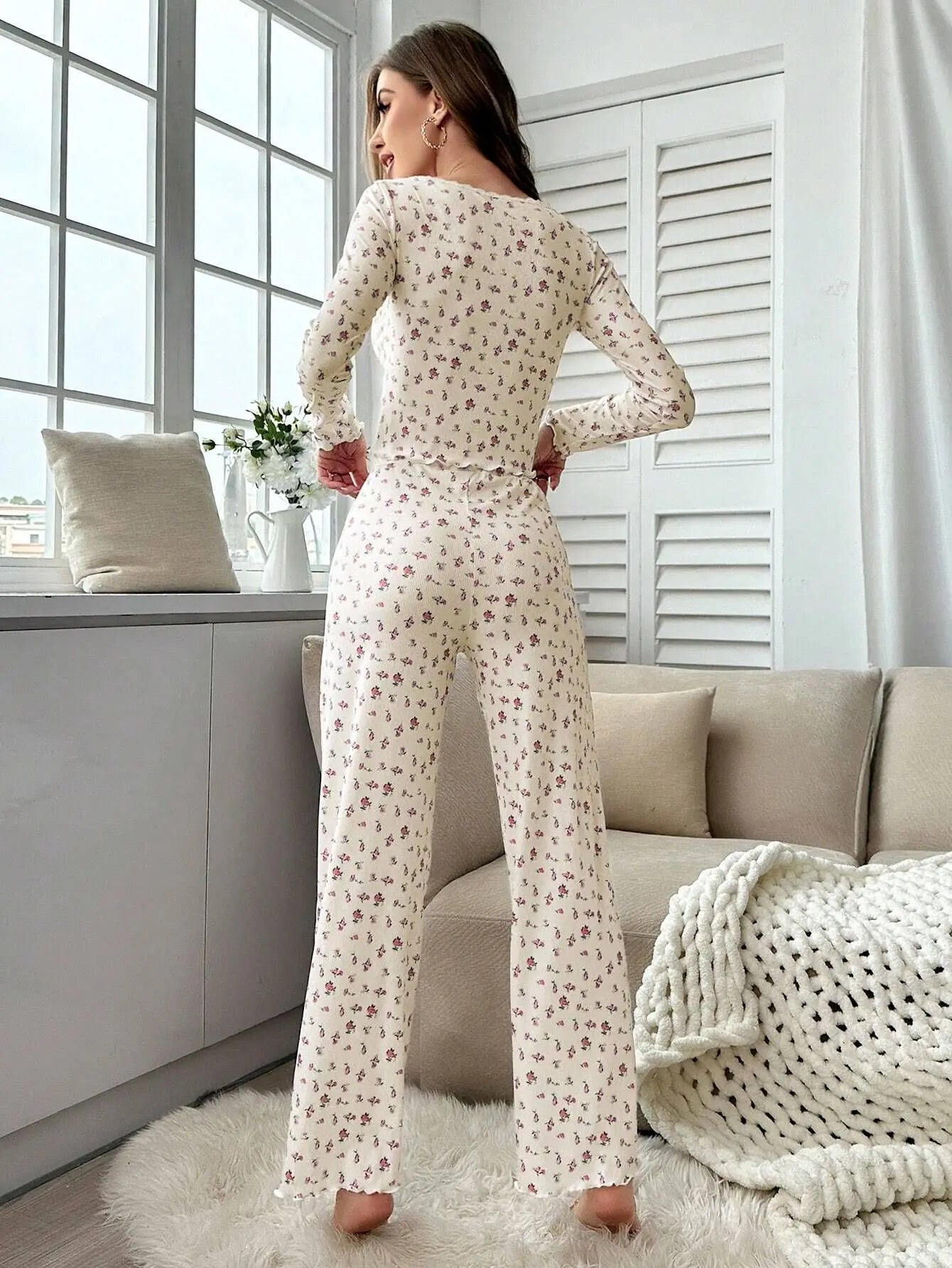Herbst Winter Pyjama Set Frauen Nachtwäsche Blumen Druck Salat Trim Top mit Lange Hose Schöne Loungewear Volle Hülse Nachtwäsche.