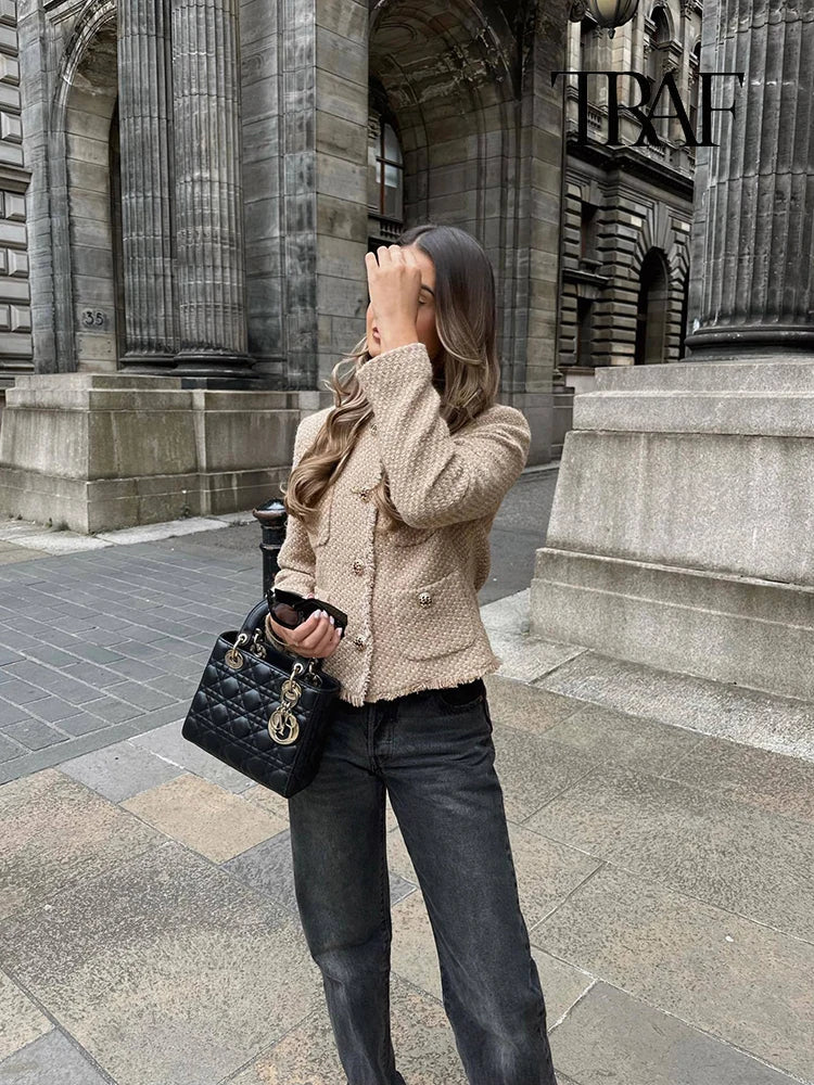 Women's Autumn and Winter Long Sleeve Short Jacket Fashion Solid Colour Front Pocket Button Jacket Elegant Casual Jacket.