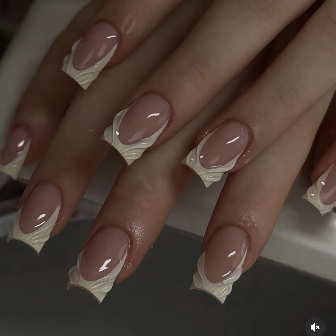 24pcs 3D Flower Press on Nails French Square False Nails Wearable Stick-on Nail Fake Nails Uñas Postizas Накладные Ногти 네일팁