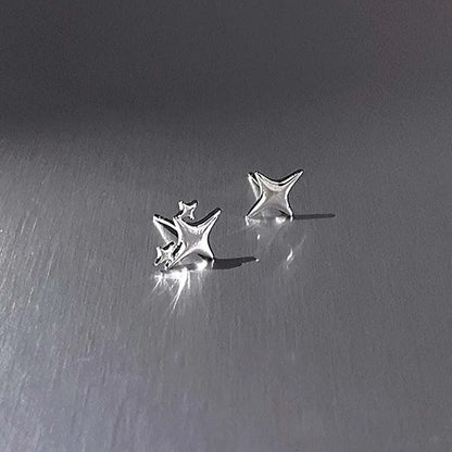 Y2K Style Hollow Pentagonal Stud Earrings for Women Personalize Star Asterism Round Ear Buckle Metal Accessories Fashion Jewelry.