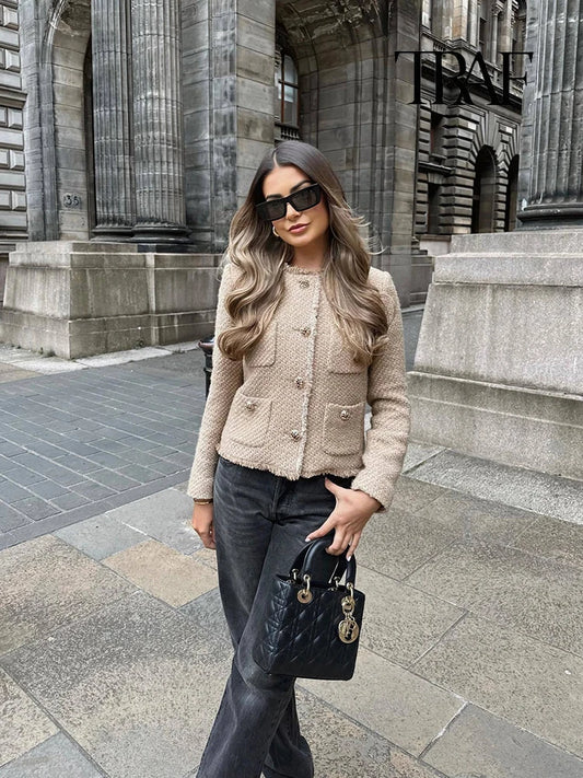 Women's Autumn and Winter Long Sleeve Short Jacket Fashion Solid Colour Front Pocket Button Jacket Elegant Casual Jacket.