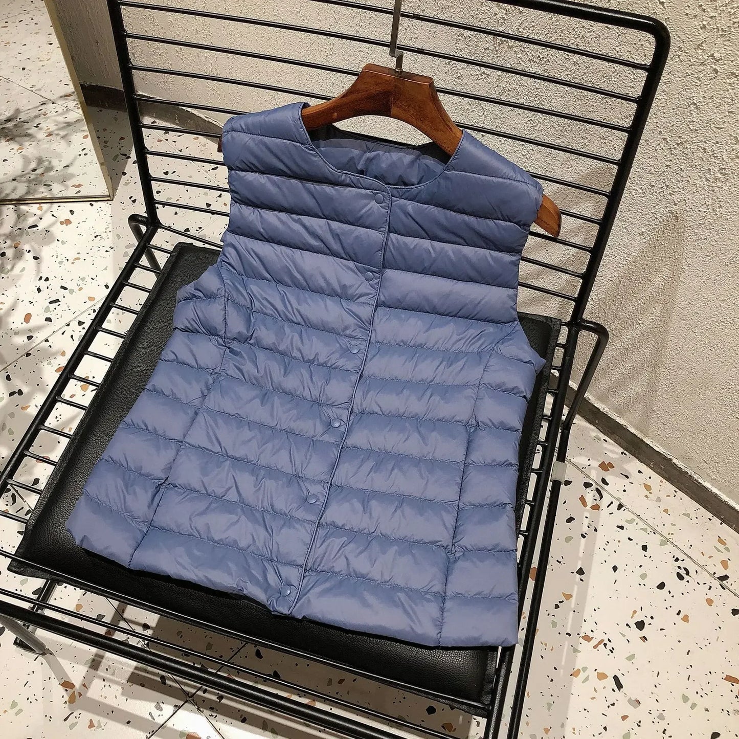 2025 neue Frauen Ärmellose Puffer Jacke Frühling Winter Weibliche 90 % Weiße Ente Unten Ultra Leichte Packbare Warme Daunen Liner weste