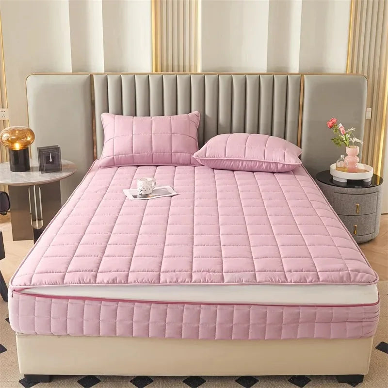 Breathable Quilted Mattress Protector with Soybean Fiber Padding Hypoallergenic Skin-Friendly Cover Machine Washable 720° Cover.