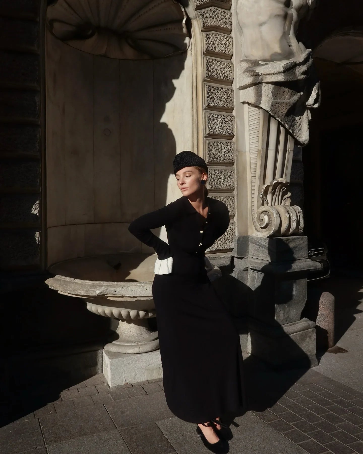 Tossy Weibliche Rüschen Strickwaren Langes Kleid Mode Patchwork Schlank Kontrast Revers Casual Party Kleid Kleid frauen Stricken Maxi Kleid.