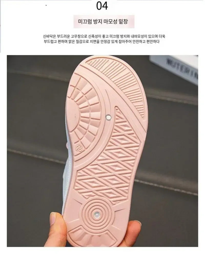 Children's Cute Melody Casual Board Shoes Girl's Cartoon Sneakers Spring and Autumn New Kawaii Kuromi Anti Slip Soft Sole Shoes.