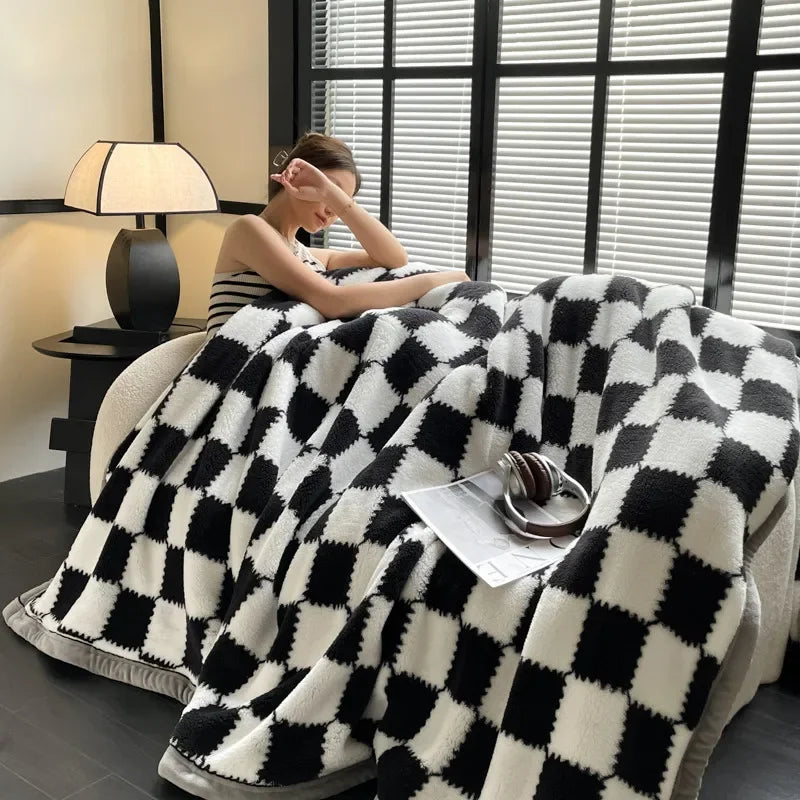 Plush Warm Winter Blanket A Grade Plaid Coral Fleece Soft Thick Bed Blankets for Sofa Single Double Couple Furry Bedspread.