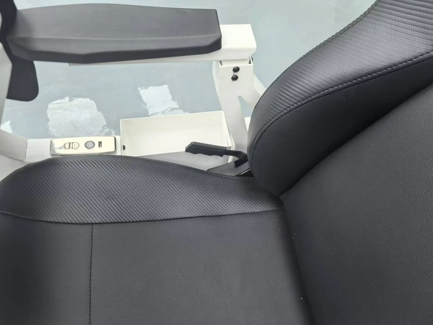 EASE POD PRO Günstiger, bequemer Computer-Cockpit-Zero-Gravity-Stuhl, ergonomischer Stuhl, Arbeitsplatz für 1–2 Monitore