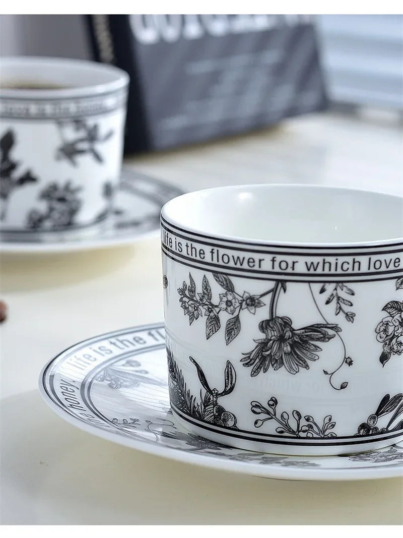 Vintage Elegant Ceramic Mug Floral bird pattern Coffee Cup and Saucer Afternoon Tea Cup Dessert Tray Exquisite Gift Water Cup.