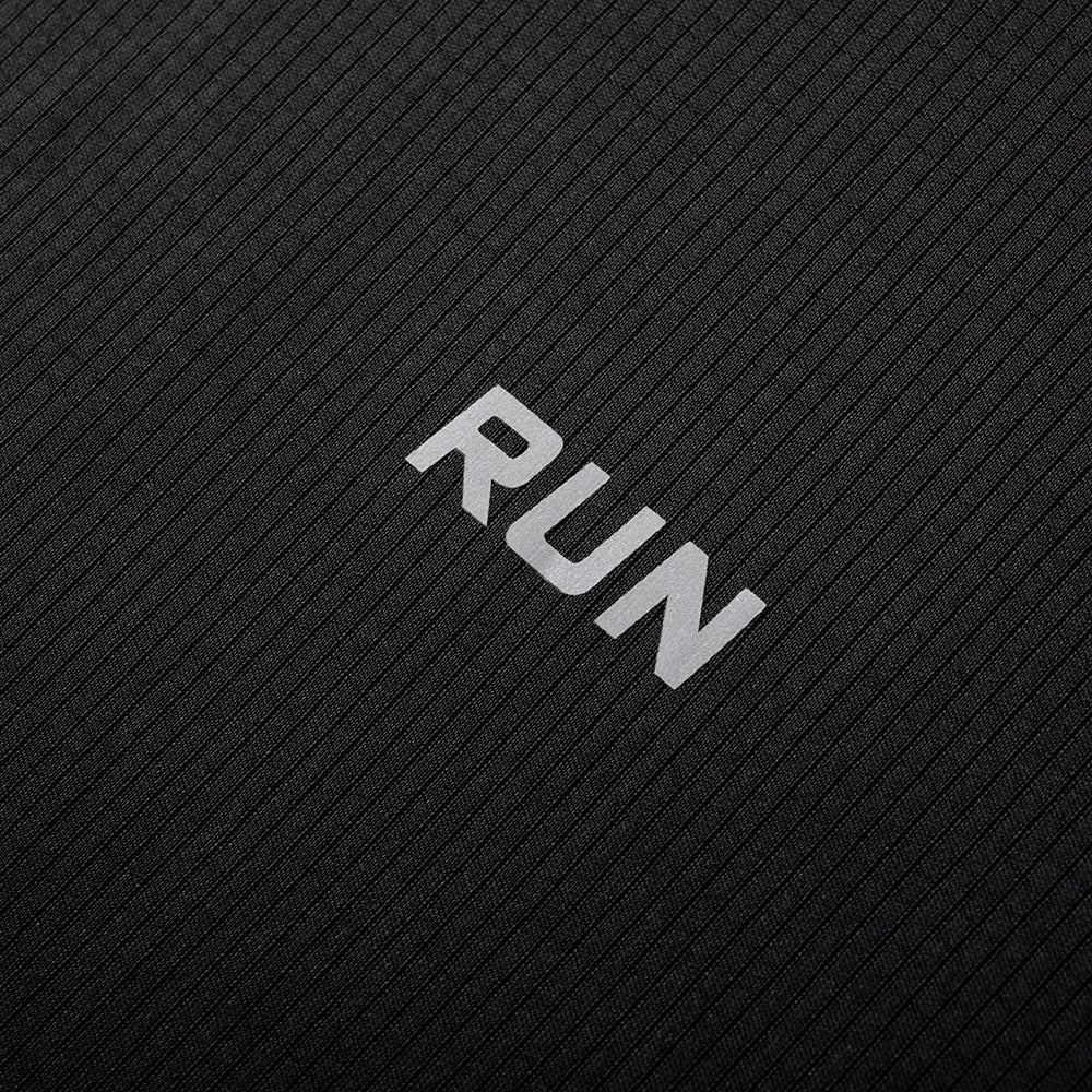 Summer Ice Silk Short Sleeve T-Shirt Men New Quick Dry Breathable Air Conditioning Outdoor Sun Protection Running Outer Wear.