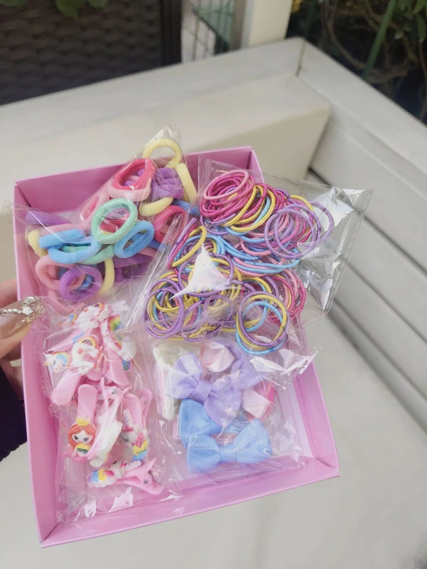 170pcs Children's Accessories Hair Clip Hair Card Princess Hair Rope Gift Box Side Clip Hair Accessories Combination Set.