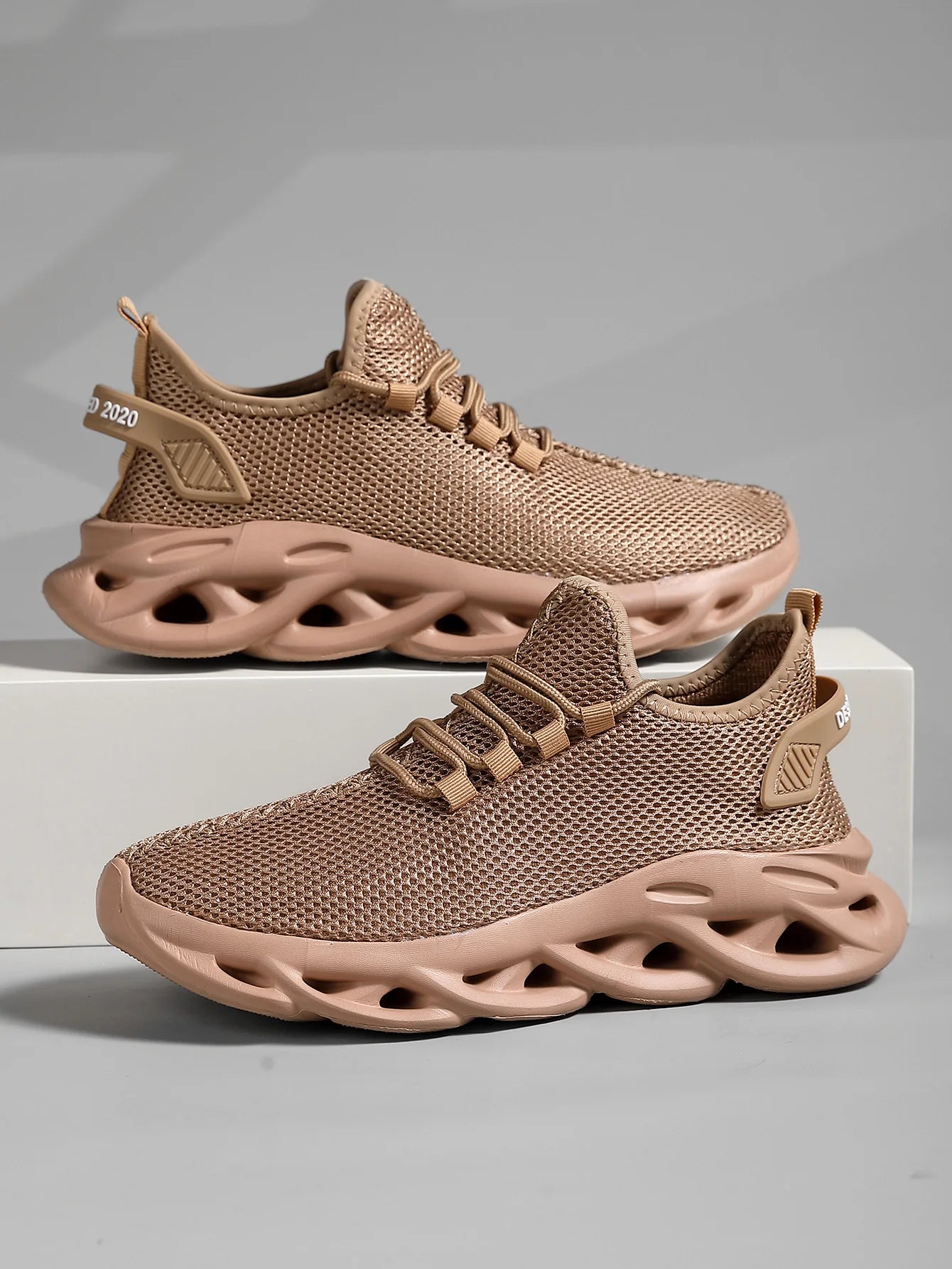 Männer Sport Laufen Schwarz Jogging Schuhe Casual Turnschuhe Braun Outdoor Atmungsaktive Mesh Frauen Licht Stoßdämpfung Schwarz Tennis.