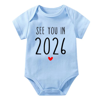 Wir sehen uns im Jahr 2026 Schwangerschaftsankündigung Baby Strampler Baumwolle Kleinkind Overall Sommer Kurzarm Neugeborene Jungen Mädchen Body.