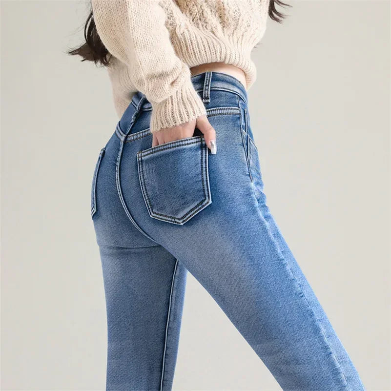 Frauen Thermische Dünne Jeans Mom Winter Warme Plüsch Stretch Jeans Dame Fleece Schnee Denim Hosen Student Bleistift Gerade Bein Hosen