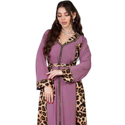 Elegantes arabisches Frauen-Partykleid, afrikanischer V-Ausschnitt, Leopardenmuster, langärmelig, Abaya, modische muslimische Dame, Urlaubskleid, islamische Kleidung.
