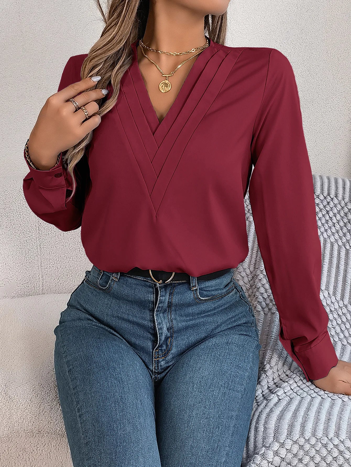 Summer And Autumn Women's Casual Shirt, Commuting Style Solid Color V-neck Long Sleeve Shirt Top.